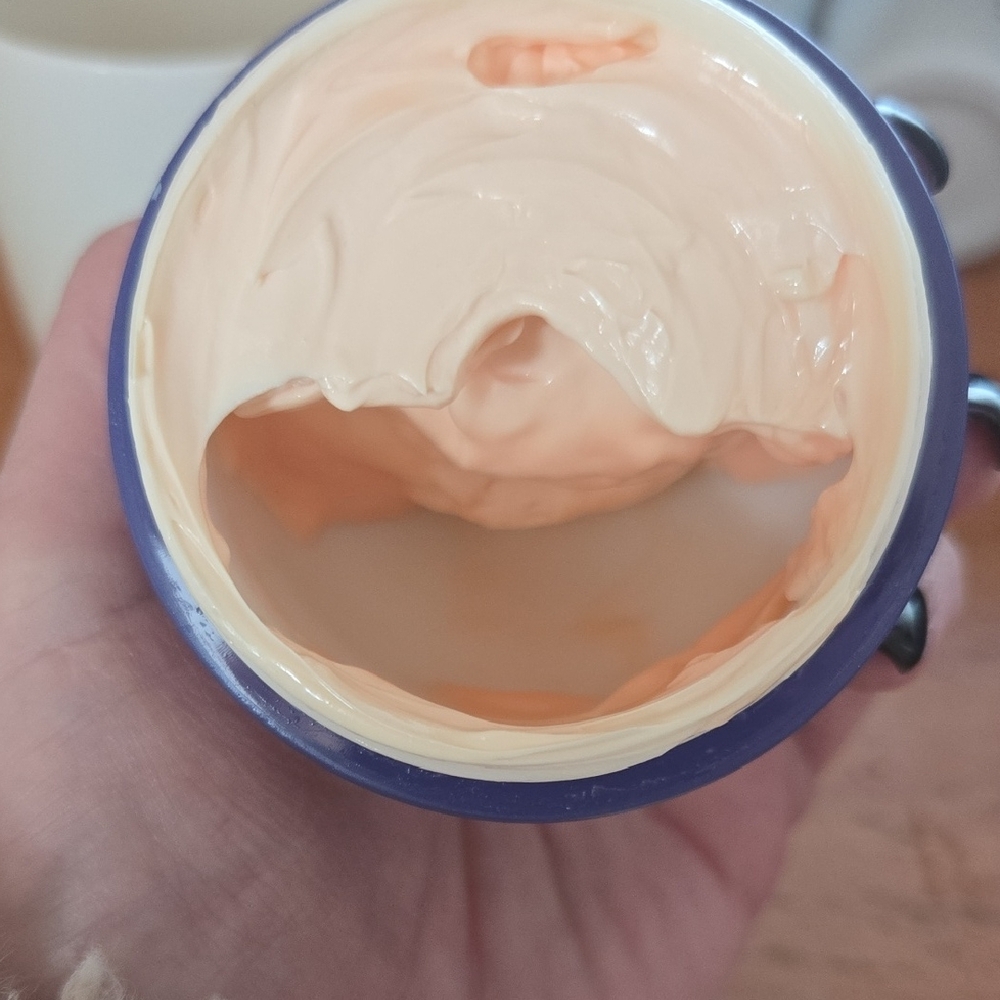 Tatcha Ageless Renewal Cream in Black and Gold. TESTER. - Picture 6 of 6
